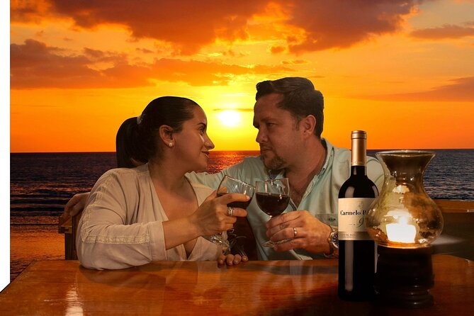 Spanish Galleon - Romantic Lobster Dinner Cruise & Live Saxophone - Drinks and dancing: how the national free bar adds value