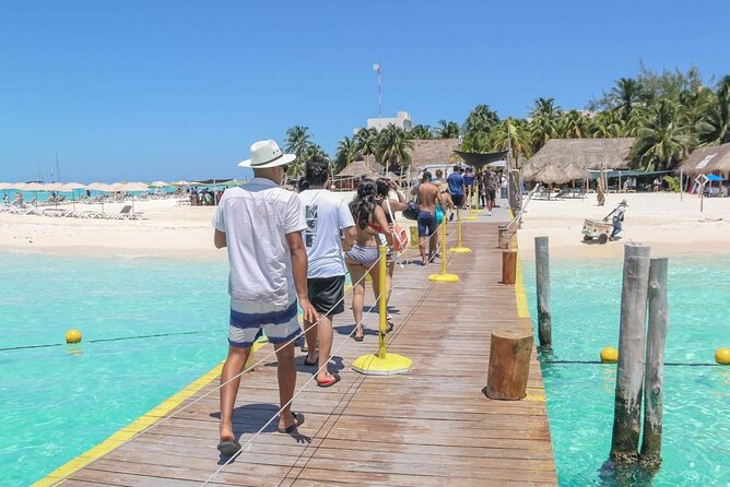 Splendid Isla Mujeres Catamaran: drinks and fun all day! - Isla Mujeres free time: what you can realistically fit in 90 minutes