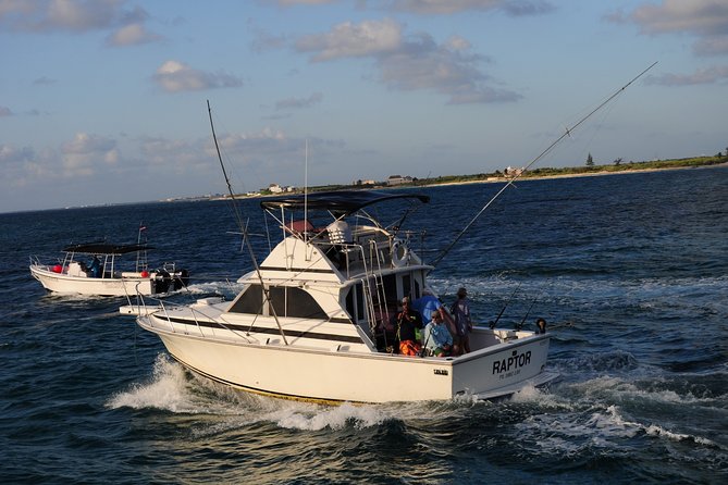 Sport Fishing at the Caribbean Sea. Enjoy an amazing time with friends & family - The crew vibe: small-group attention and hands-on guidance