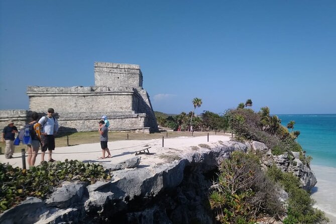 Swim with turtles + snorkelling + archaeological zone of Tulúm + cenote - Timing, transport, and what to pack for the 7:00 am start