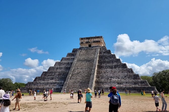 Tour de Dia a Chichén Cenote Ik Kil Cenote Suytun y Valladolid - Xocempich: Maya blessing, cacao tasting, and the shopping question