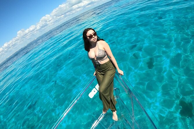 Tour Isla Mujeres excursion in Collective Transparent Boat - Meeting point and how to show up ready