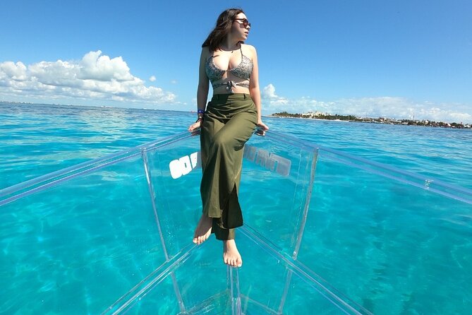 Tour Isla Mujeres excursion in Collective Transparent Boat - Family-friendly vibes, with real viewing chances