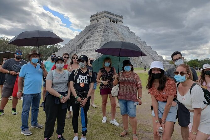 Tour to Chichen Itza & Cenotes Ik kill & Hubiku from Cancun - Valladolid in 15 Minutes: A Quick Walk and Photo Break