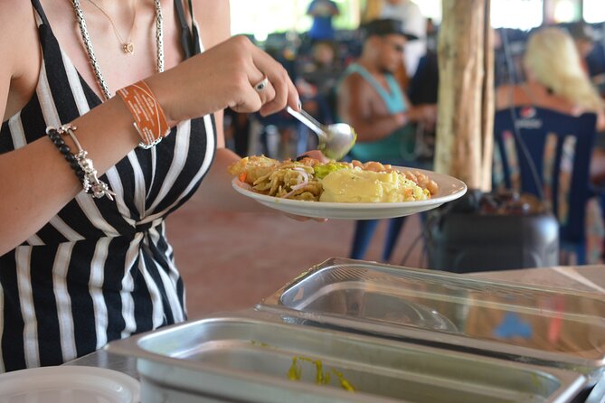 TULUM 4x1 : Archaeological Site, Cenote, 5th Avenue and lunch - Muul Ichi Tsonoot cenote: your swim break in a real sinkhole