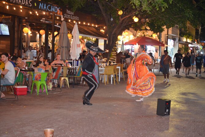 TULUM 4x1 : Archaeological Site, Cenote, 5th Avenue and lunch - Playa del Carmen 5th Avenue: a city stroll after the ruins