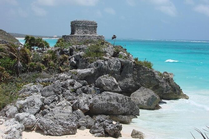Tulum Express - Your hour to wander: photos, the beach, and where to fit snacks