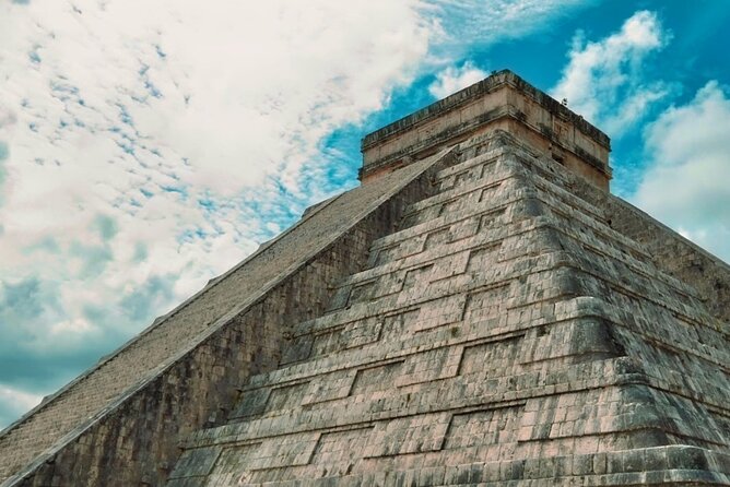 Ultimate Chichen-Itza Cenote Swim & Valladolid from Cancun - Chichén-Itzá With Skip-the-Line and a Real Local Guide