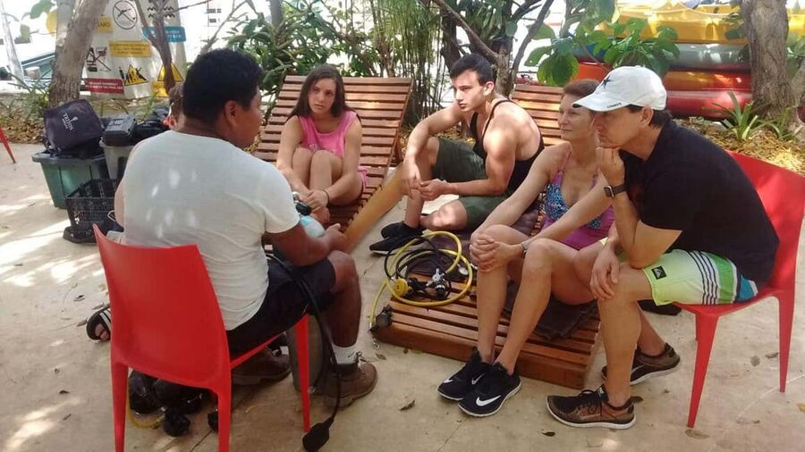 Underwater Museum Musa : SCUBA DIVING FOR BEGINNERS - How to make your first underwater session feel easier