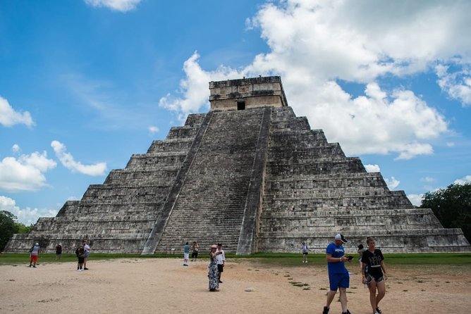 Visit Chichén Itzá from Cancun or Riviera Maya; Lunch and Cenote - Lunch buffet and the tequila-chocolate tasting: included, but plan your expectations