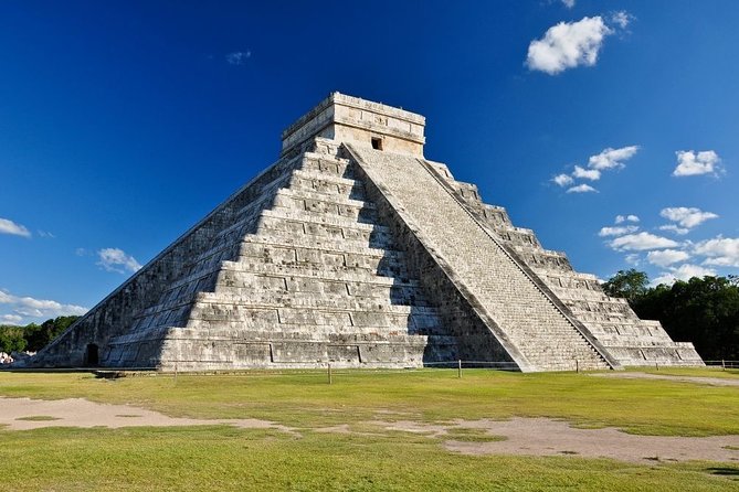 Visit Chichén Itzá from Cancun or Riviera Maya; Lunch and Cenote - Guide and language: certified guide promise, check your expectations