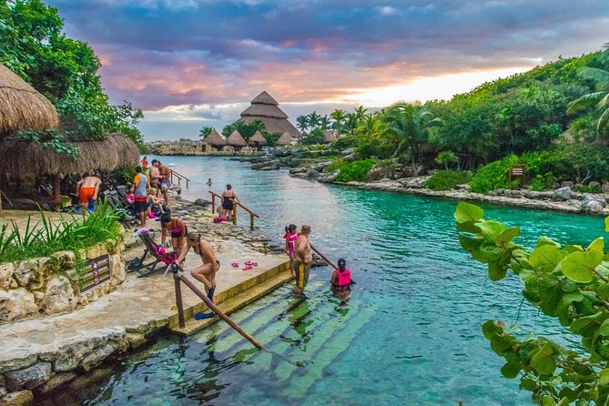 Xcaret Aquatic Theme Park Private 12 hrs Trip from Cancun by van - Locker and attraction planning: the big-park reality