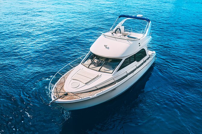 Yacht Meridian 40FT Best Private Rental in Cancun - Price and Value: $265.83 for a Group, Plus the Dock Fee